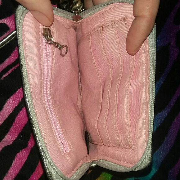 Coach - Picture 3 of 3